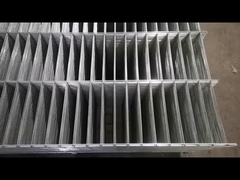 Q235 Bảng lưới hàn dây thép cho xây dựng 650g/m2