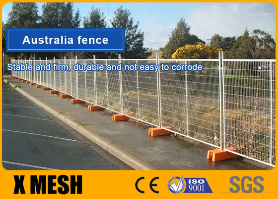 Lưới hàng rào tạm thời mạ kẽm 2400x2100mm Tiêu chuẩn Úc có đế